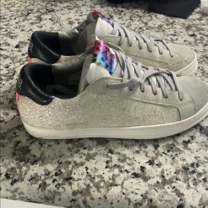P448 Light Gray Sneakers with Colorful Accents